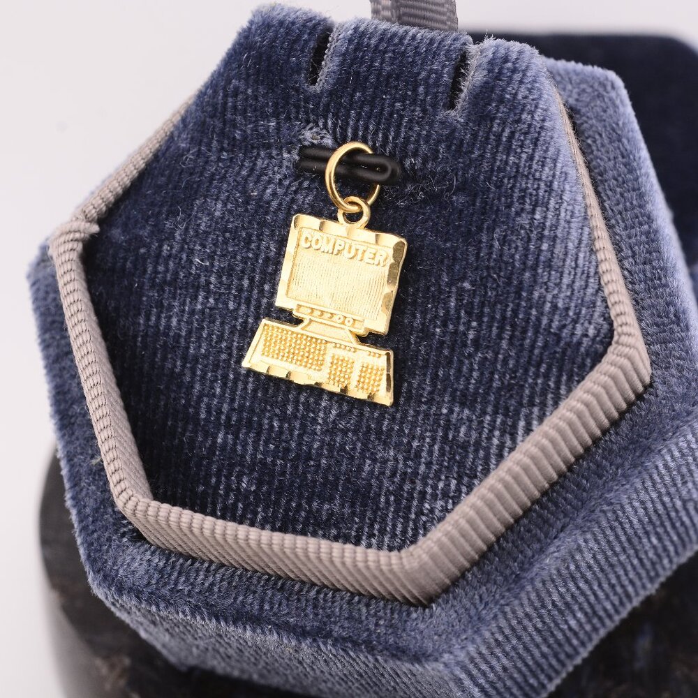 10KT Computer Pendant - Picture 3 of 10